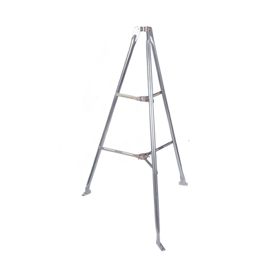 Montaje de tripie para exterior, altura total del tripie 1.52 m. Compatible con mástiles de hasta 3 m de largo 1 1/4 a 2" de diámetro