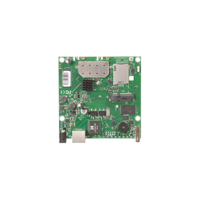 Tarjeta Inalámbrica y router en 2.4 GHz 802.11 b/g/n, 64 MB de RAM, 1 Puerto Gigabit Ethernet, Nivel de Licencia 4