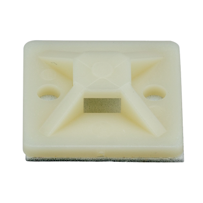 Montaje-Sujetador Adhesivo STRONGHOLD de 4 Vías de 1" x 1" x 1/4", Color Natural, Nylon 6.6 Retardante de Llamas V-2, Paquete de 100pz